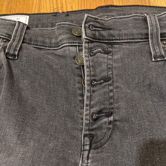 Gap True Skinny - Picture 3 of 4